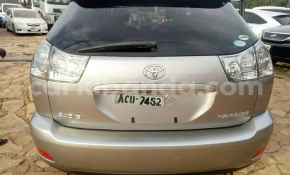 Nunua Ilio tumika Toyota Harrier Fedha Gari ndani ya Kampala nchini Uganda Nunua Ilio tumika Toyota Harrier Fedha Gari ndani ya Kampala nchini Uganda