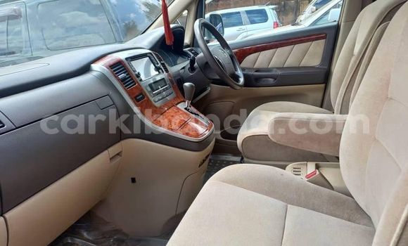 Gura Yakoze Toyota Alphard Silver Imodoka i Kampala mu Uganda Gura Yakoze Toyota Alphard Silver Imodoka i Kampala mu Uganda