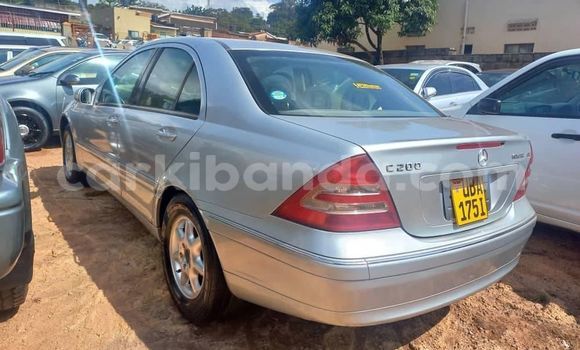 Gura Yakoze Mercedes‒Benz C–Class Silver Imodoka i Kampala mu Uganda Gura Yakoze Mercedes‒Benz C–Class Silver Imodoka i Kampala mu Uganda