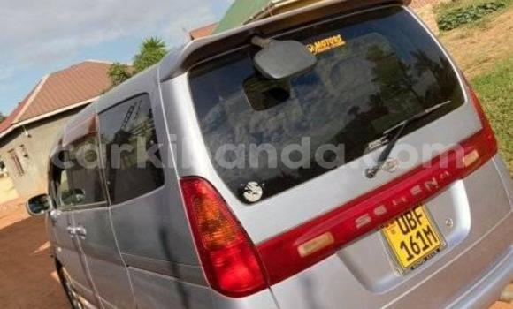 Gura Yakoze Nissan Serena Silver Imodoka i Kampala mu Uganda Gura Yakoze Nissan Serena Silver Imodoka i Kampala mu Uganda