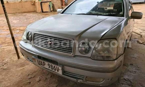 Acheter Occasion Voiture Toyota Progress Gris à Kampala, Ouganda