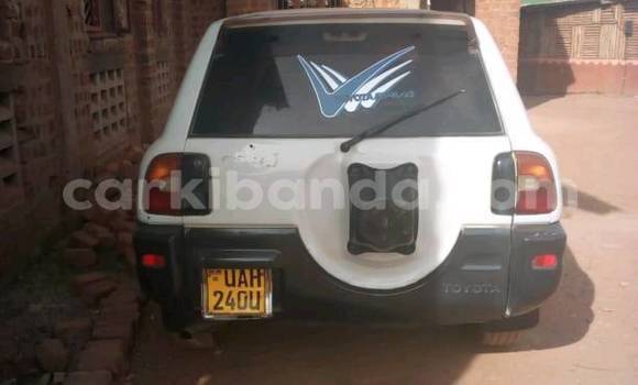 Buy Used Toyota RAV4 White Car in Kampala in Uganda Buy Used Toyota RAV4 White Car in Kampala in Uganda