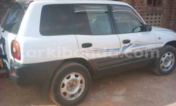 Buy Used Toyota RAV4 White Car in Kampala in Uganda Buy Used Toyota RAV4 White Car in Kampala in Uganda