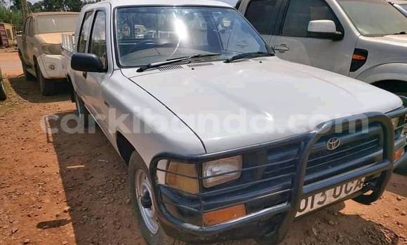 Buy Used Toyota Hilux White Car in Kampala in Uganda Buy Used Toyota Hilux White Car in Kampala in Uganda