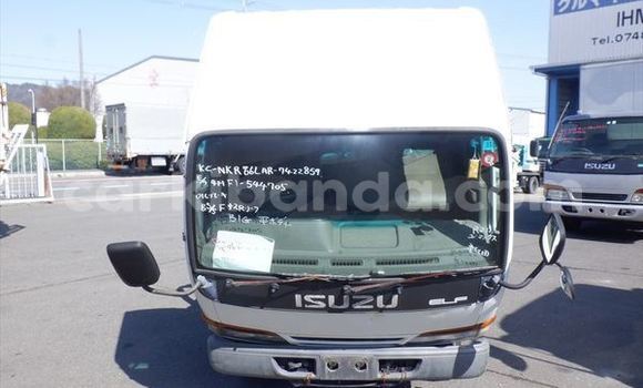 Buy Used Isuzu Bighorn White Car in Kampala in Uganda Buy Used Isuzu Bighorn White Car in Kampala in Uganda