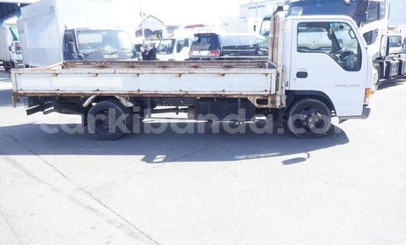 Buy Used Isuzu Bighorn White Car in Kampala in Uganda Buy Used Isuzu Bighorn White Car in Kampala in Uganda