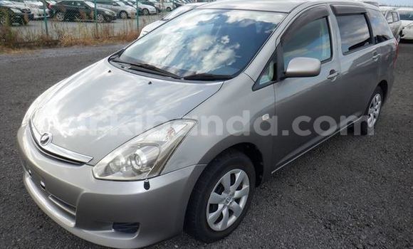 Nunua Ilio tumika Toyota Wish Nyingine Gari ndani ya Kampala nchini Uganda