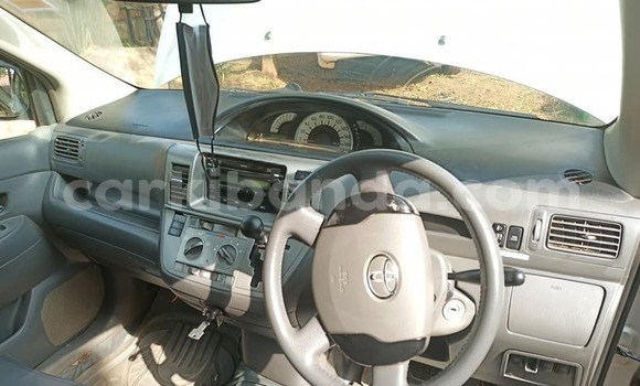 Nunua Ilio tumika Toyota Raum Brown Gari ndani ya Kampala nchini Uganda Nunua Ilio tumika Toyota Raum Brown Gari ndani ya Kampala nchini Uganda