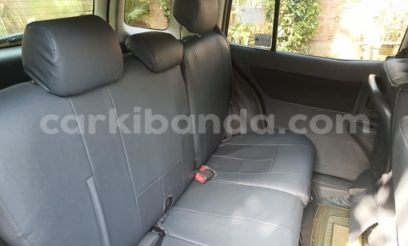 Nunua Ilio tumika Toyota Raum Brown Gari ndani ya Kampala nchini Uganda Nunua Ilio tumika Toyota Raum Brown Gari ndani ya Kampala nchini Uganda