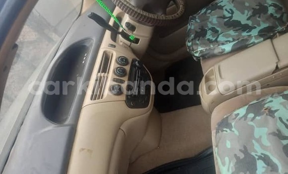 Nunua Ilio tumika Toyota Vista Fedha Gari ndani ya Kampala nchini Uganda Nunua Ilio tumika Toyota Vista Fedha Gari ndani ya Kampala nchini Uganda