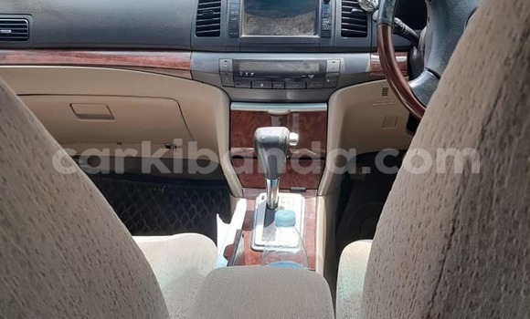 Nunua Ilio tumika Toyota Premio Brown Gari ndani ya Kampala nchini Uganda Nunua Ilio tumika Toyota Premio Brown Gari ndani ya Kampala nchini Uganda