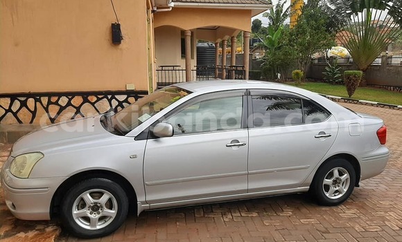 Nunua Ilio tumika Toyota Premio Fedha Gari ndani ya Kampala nchini Uganda Nunua Ilio tumika Toyota Premio Fedha Gari ndani ya Kampala nchini Uganda