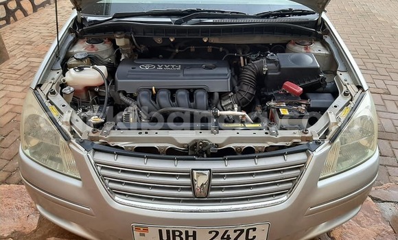 Nunua Ilio tumika Toyota Premio Fedha Gari ndani ya Kampala nchini Uganda Nunua Ilio tumika Toyota Premio Fedha Gari ndani ya Kampala nchini Uganda