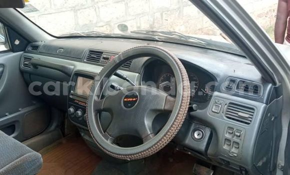 Nunua Ilio tumika Honda CR–V Fedha Gari ndani ya Kampala nchini Uganda Nunua Ilio tumika Honda CR–V Fedha Gari ndani ya Kampala nchini Uganda