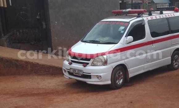 Nunua Ilio tumika Toyota Regius Nyeupe Gari ndani ya Kampala nchini Uganda Nunua Ilio tumika Toyota Regius Nyeupe Gari ndani ya Kampala nchini Uganda