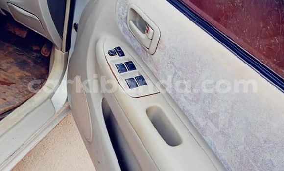 Nunua Ilio tumika Toyota Spacio Fedha Gari ndani ya Kampala nchini Uganda Nunua Ilio tumika Toyota Spacio Fedha Gari ndani ya Kampala nchini Uganda