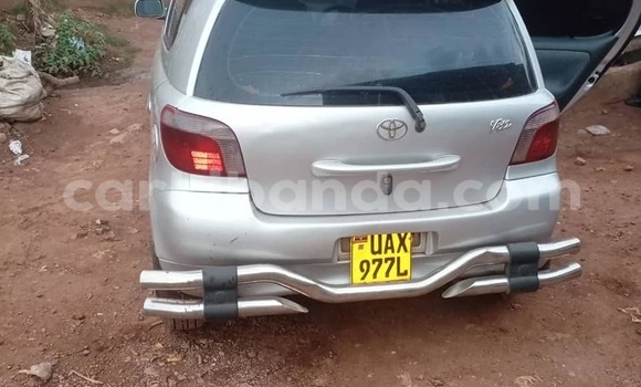 Nunua Ilio tumika Toyota Vitz Fedha Gari ndani ya Kampala nchini Uganda Nunua Ilio tumika Toyota Vitz Fedha Gari ndani ya Kampala nchini Uganda