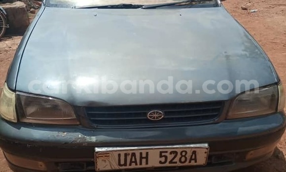 Nunua Ilio tumika Toyota Corona Bluu Gari ndani ya Kampala nchini Uganda Nunua Ilio tumika Toyota Corona Bluu Gari ndani ya Kampala nchini Uganda