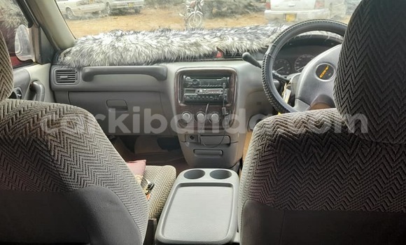 Nunua Ilio tumika Honda CR–V Fedha Gari ndani ya Kampala nchini Uganda Nunua Ilio tumika Honda CR–V Fedha Gari ndani ya Kampala nchini Uganda