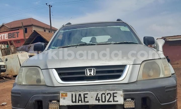 Nunua Ilio tumika Honda CR–V Fedha Gari ndani ya Kampala nchini Uganda Nunua Ilio tumika Honda CR–V Fedha Gari ndani ya Kampala nchini Uganda