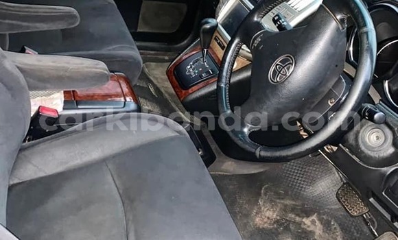Nunua Ilio tumika Toyota Harrier Bluu Gari ndani ya Kampala nchini Uganda Nunua Ilio tumika Toyota Harrier Bluu Gari ndani ya Kampala nchini Uganda
