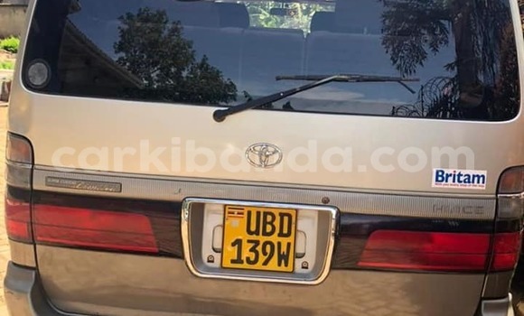 Nunua Ilio tumika Toyota Super Custom Brown Gari ndani ya Kampala nchini Uganda Nunua Ilio tumika Toyota Super Custom Brown Gari ndani ya Kampala nchini Uganda