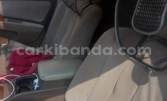 Nunua Ilio tumika Toyota Mark II Nyeupe Gari ndani ya Kampala nchini Uganda Nunua Ilio tumika Toyota Mark II Nyeupe Gari ndani ya Kampala nchini Uganda