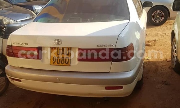 Nunua Ilio tumika Toyota Premio Nyeupe Gari ndani ya Kampala nchini Uganda Nunua Ilio tumika Toyota Premio Nyeupe Gari ndani ya Kampala nchini Uganda