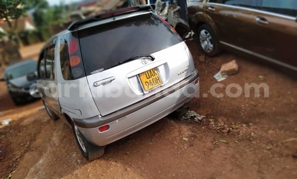 Nunua Ilio tumika Toyota Raum Fedha Gari ndani ya Kampala nchini Uganda Nunua Ilio tumika Toyota Raum Fedha Gari ndani ya Kampala nchini Uganda