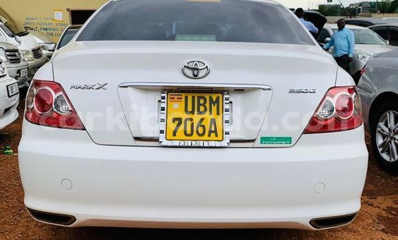 Acheter Occasion Voiture Toyota Mark X Blanc à Kampala, Ouganda Acheter Occasion Voiture Toyota Mark X Blanc à Kampala, Ouganda