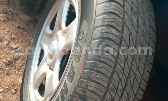 Acheter Occasion Voiture Toyota RAV4 Gris à Kampala, Ouganda Acheter Occasion Voiture Toyota RAV4 Gris à Kampala, Ouganda