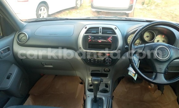 Acheter Occasion Voiture Toyota RAV4 Gris à Kampala, Ouganda Acheter Occasion Voiture Toyota RAV4 Gris à Kampala, Ouganda