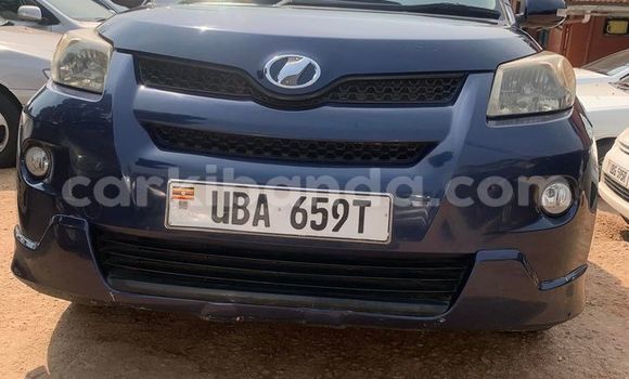 Acheter Occasion Voiture Toyota IST Bleu à Kampala, Ouganda Acheter Occasion Voiture Toyota IST Bleu à Kampala, Ouganda