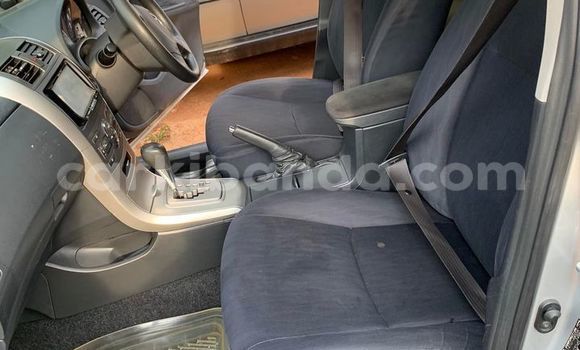 Acheter Occasion Voiture Toyota Fielder Gris à Kampala, Ouganda Acheter Occasion Voiture Toyota Fielder Gris à Kampala, Ouganda
