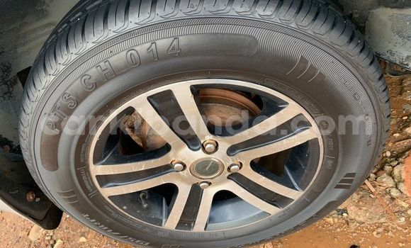 Acheter Occasion Voiture Toyota Fielder Gris à Kampala, Ouganda Acheter Occasion Voiture Toyota Fielder Gris à Kampala, Ouganda