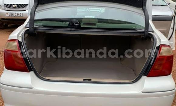 Acheter Occasion Voiture Toyota Premio Blanc à Kampala, Ouganda Acheter Occasion Voiture Toyota Premio Blanc à Kampala, Ouganda