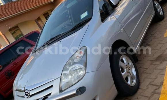 Acheter Occasion Voiture Toyota Spacio Gris à Kampala, Ouganda Acheter Occasion Voiture Toyota Spacio Gris à Kampala, Ouganda