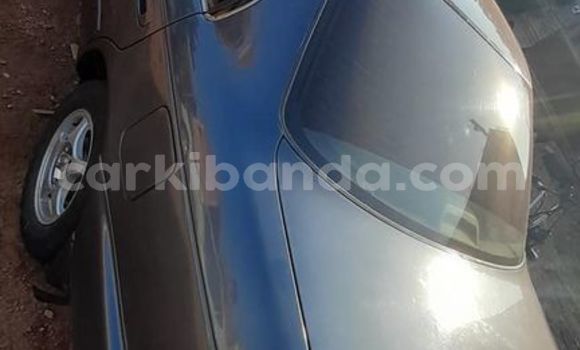 Acheter Occasion Voiture Toyota Corolla Noir à Kampala, Ouganda Acheter Occasion Voiture Toyota Corolla Noir à Kampala, Ouganda