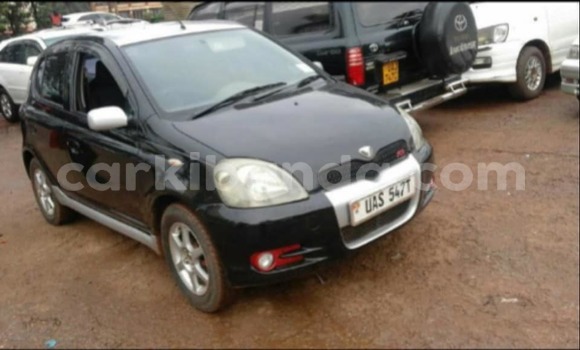 Acheter Occasion Voiture Toyota Vitz Noir à Kampala, Ouganda Acheter Occasion Voiture Toyota Vitz Noir à Kampala, Ouganda