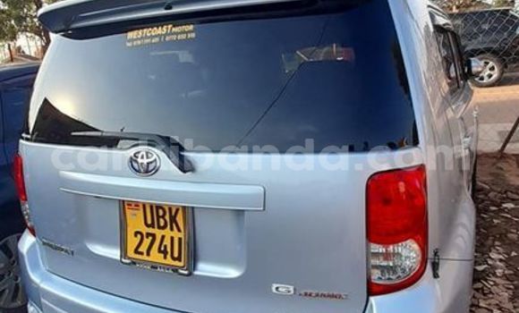 Gura Yakoze Toyota Corolla Rumion Silver Imodoka i Kampala mu Uganda Gura Yakoze Toyota Corolla Rumion Silver Imodoka i Kampala mu Uganda