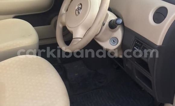 Gura Yakoze Toyota Sienta Silver Imodoka i Kampala mu Uganda Gura Yakoze Toyota Sienta Silver Imodoka i Kampala mu Uganda
