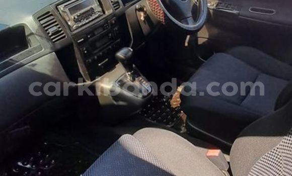 Gura Yakoze Toyota Spacio Silver Imodoka i Kampala mu Uganda Gura Yakoze Toyota Spacio Silver Imodoka i Kampala mu Uganda