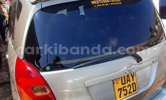 Gura Yakoze Toyota Spacio Silver Imodoka i Kampala mu Uganda Gura Yakoze Toyota Spacio Silver Imodoka i Kampala mu Uganda