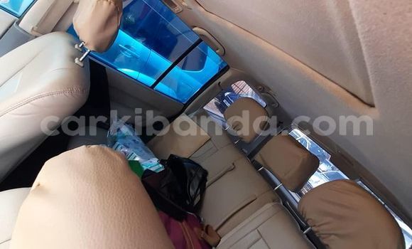 Acheter Occasion Voiture Mitsubishi Pajero Vert à Kampala, Ouganda Acheter Occasion Voiture Mitsubishi Pajero Vert à Kampala, Ouganda