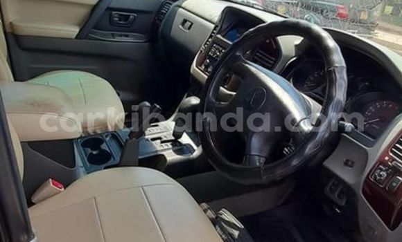 Acheter Occasion Voiture Mitsubishi Pajero Vert à Kampala, Ouganda Acheter Occasion Voiture Mitsubishi Pajero Vert à Kampala, Ouganda