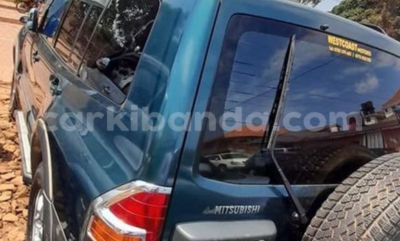 Acheter Occasion Voiture Mitsubishi Pajero Vert à Kampala, Ouganda Acheter Occasion Voiture Mitsubishi Pajero Vert à Kampala, Ouganda