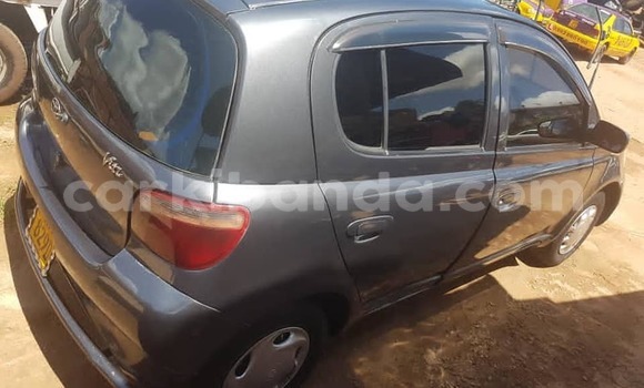 Acheter Occasion Voiture Toyota Vitz Noir à Kampala, Ouganda Acheter Occasion Voiture Toyota Vitz Noir à Kampala, Ouganda
