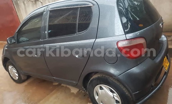 Acheter Occasion Voiture Toyota Vitz Noir à Kampala, Ouganda Acheter Occasion Voiture Toyota Vitz Noir à Kampala, Ouganda