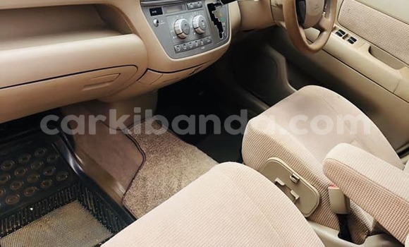 Gura Yakoze Toyota Raum Beige Imodoka i Kampala mu Uganda Gura Yakoze Toyota Raum Beige Imodoka i Kampala mu Uganda