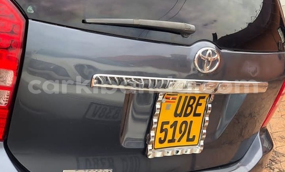 Acheter Occasion Voiture Toyota Wish Bleu à Kampala, Ouganda Acheter Occasion Voiture Toyota Wish Bleu à Kampala, Ouganda